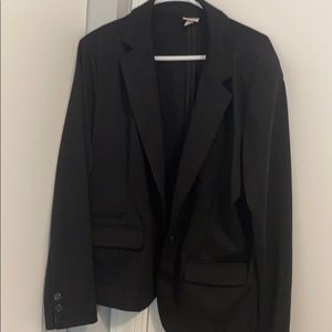 Women’s black blazer! ‼️